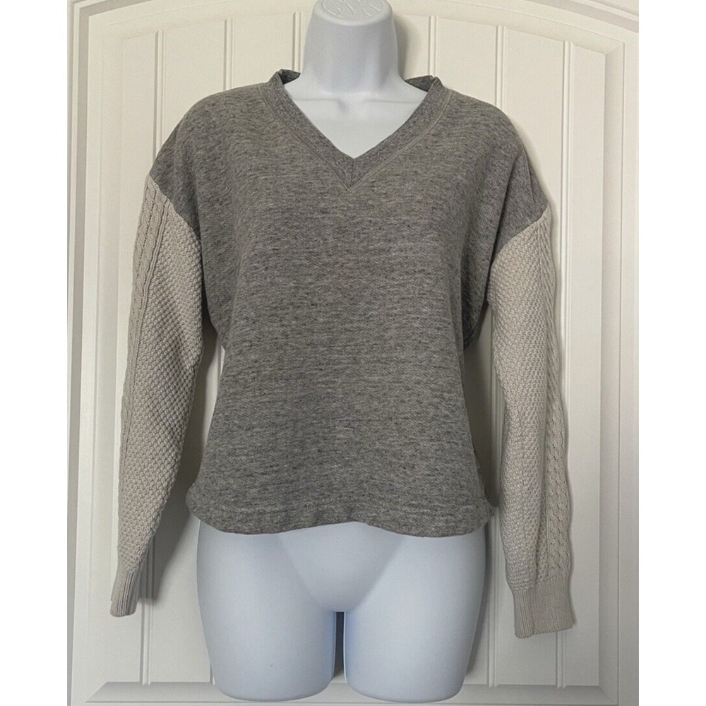 Cabi Womens Medium Gray & Cream V-Neck Cable Knit Sleeve Sweatshirt Sweater